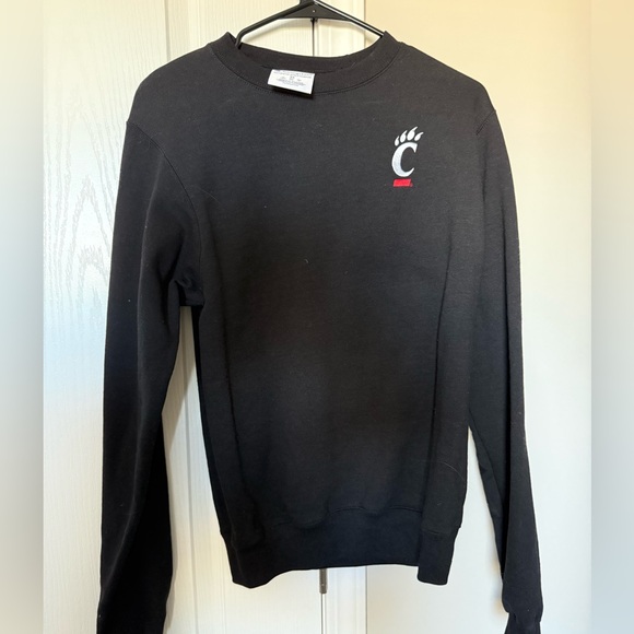 Champion Sweaters - Champion Black Crewneck Sweatshirt with Cincinnati Logo